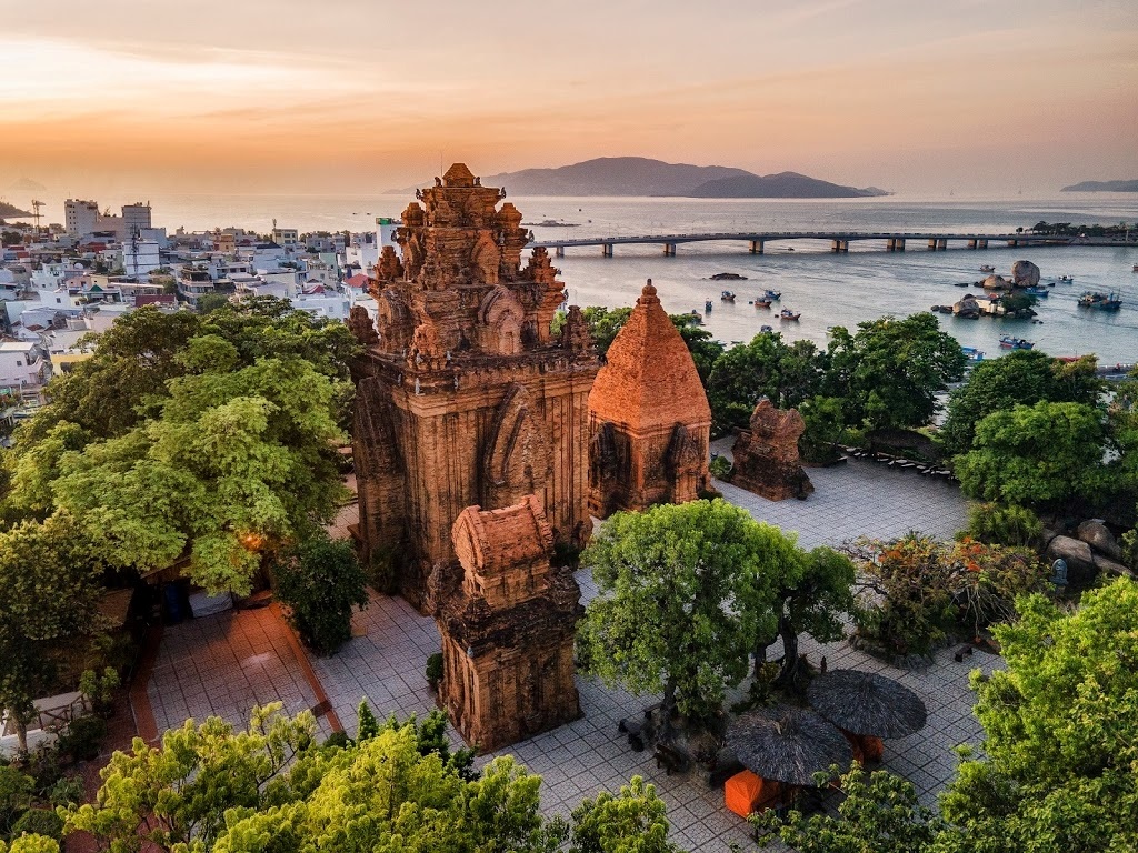 Tháp Po Nagar: Di sản văn hóa đậm nét tôn giáo Chăm ở Nha Trang