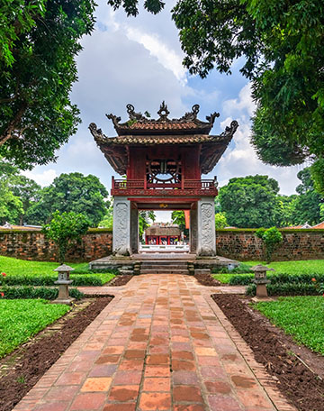 Văn Miếu Quốc Tử Giám - điểm tham quan hút khách du lịch ở Hà Nội